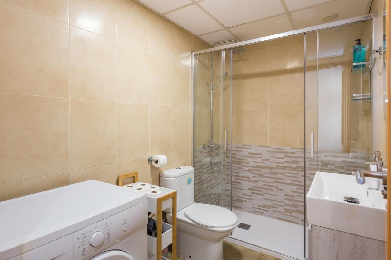 Piso Familiar Cerca Del Centro, Ac Y Wifi Gratis Apartman Valencia Kültér fotó