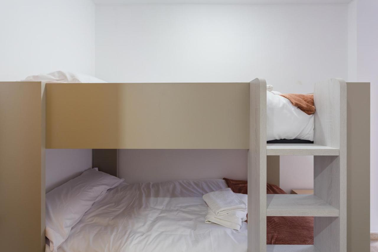 Piso Familiar Cerca Del Centro, Ac Y Wifi Gratis Apartman Valencia Kültér fotó