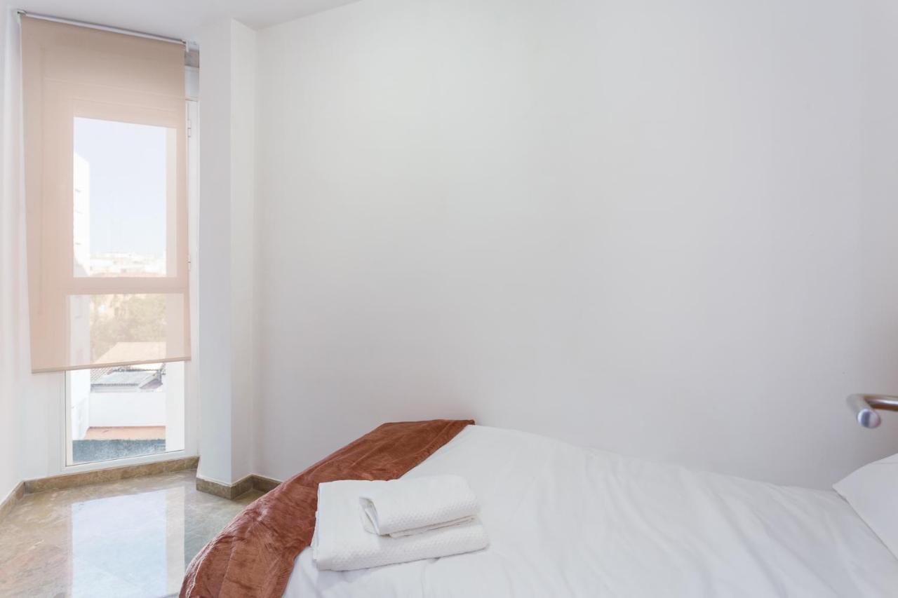Piso Familiar Cerca Del Centro, Ac Y Wifi Gratis Apartman Valencia Kültér fotó