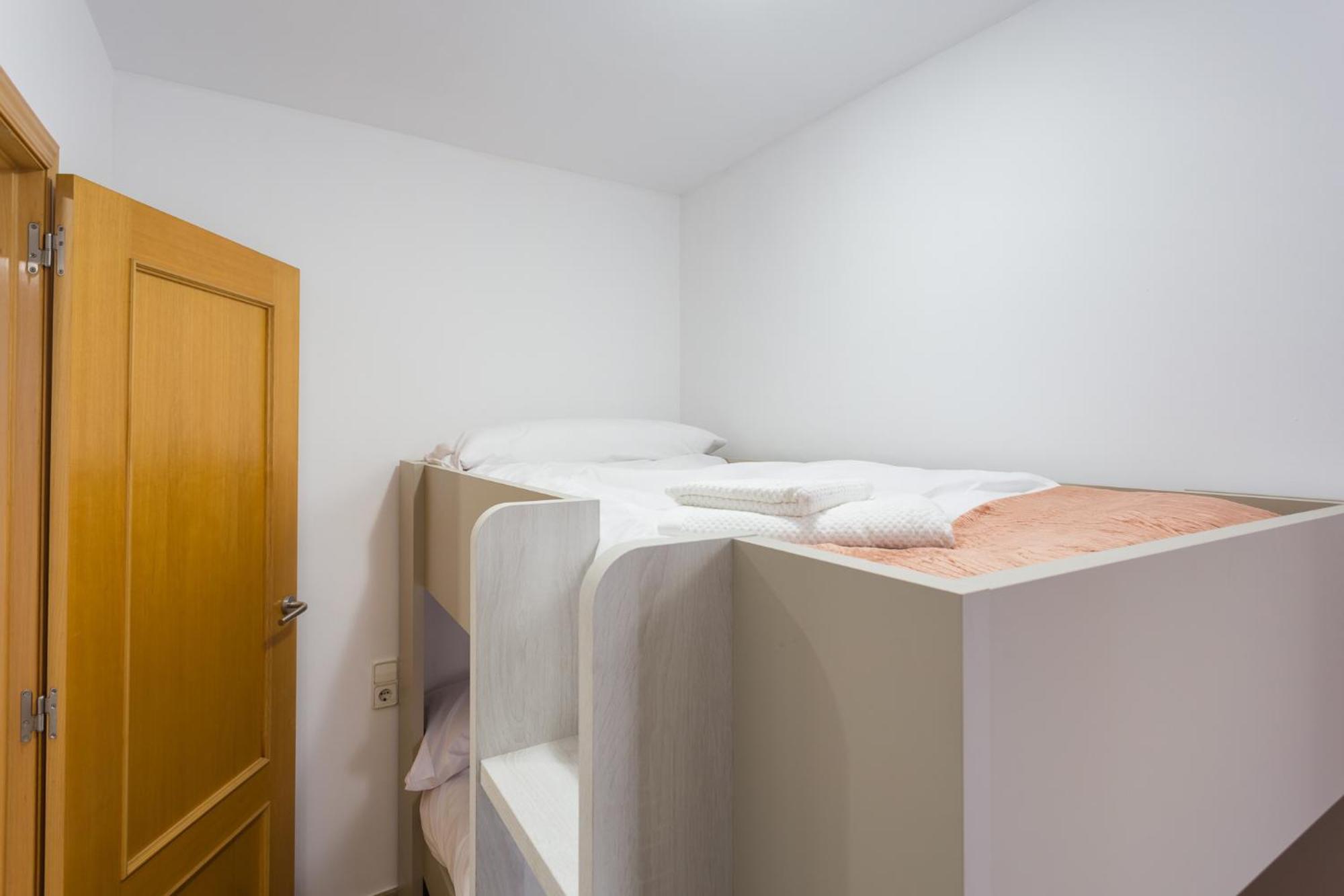 Piso Familiar Cerca Del Centro, Ac Y Wifi Gratis Apartman Valencia Kültér fotó